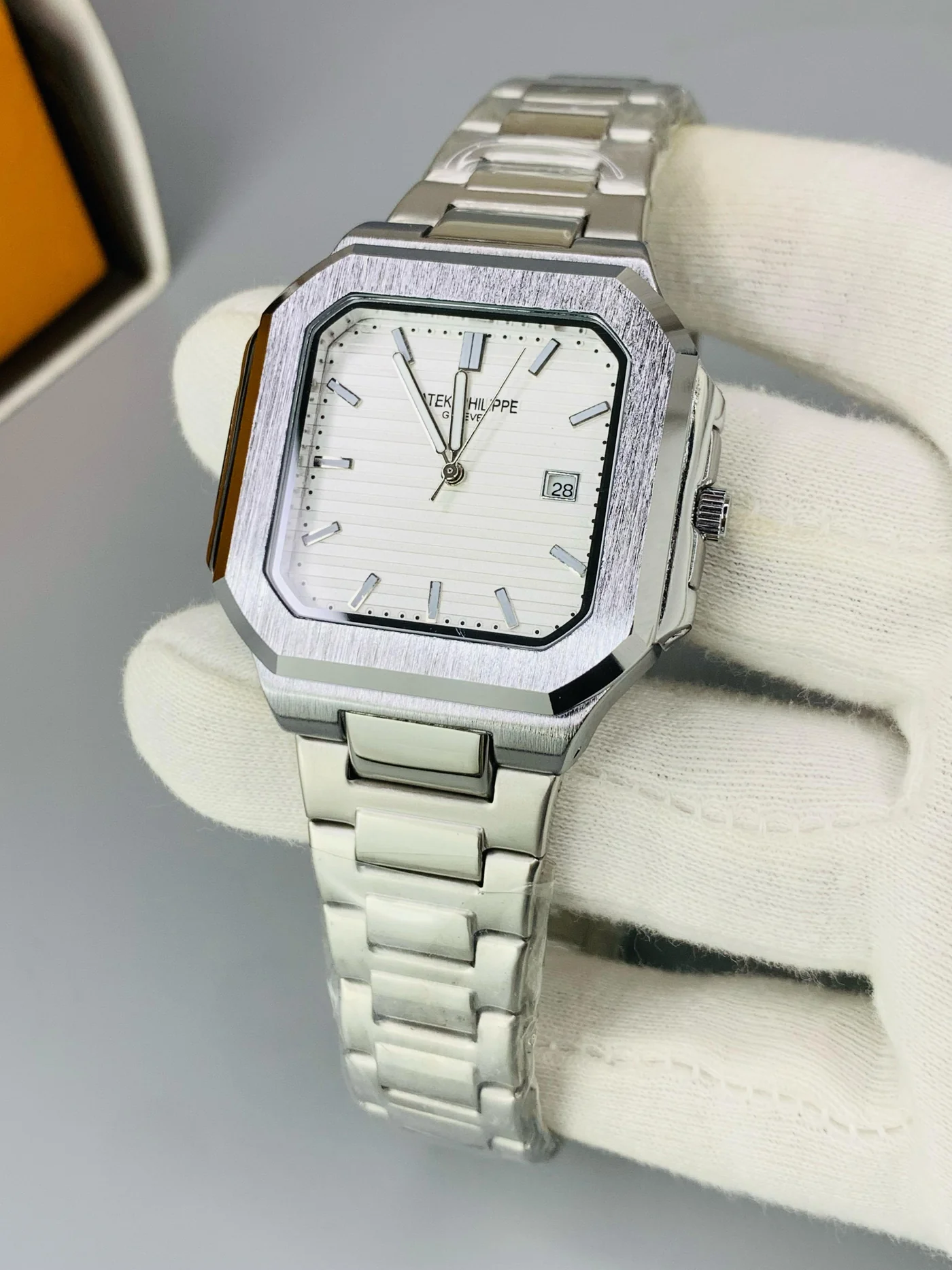 Patek Philippe Cubitus