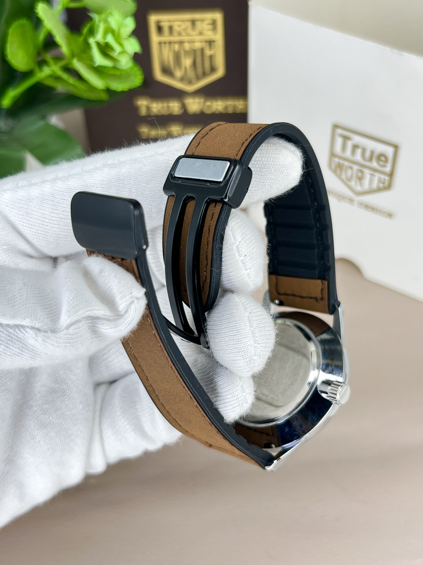 True worth Rubber Strap Watch with Date
