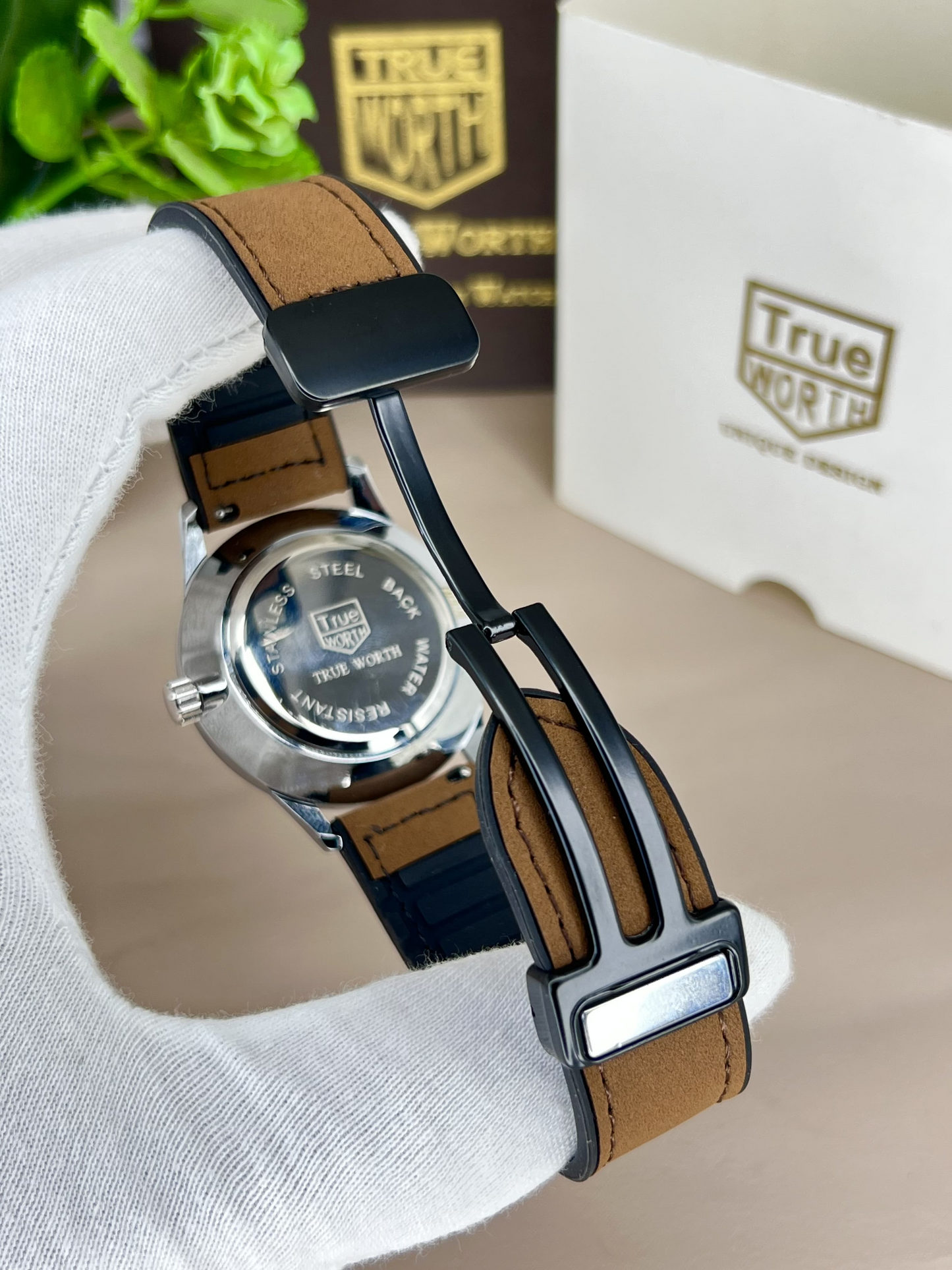 True worth Rubber Strap Watch with Date