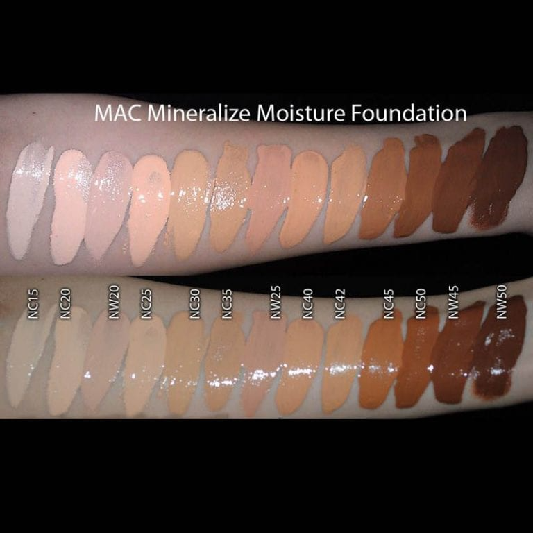 MAC Mineralize Moisture SPF15 Foundation