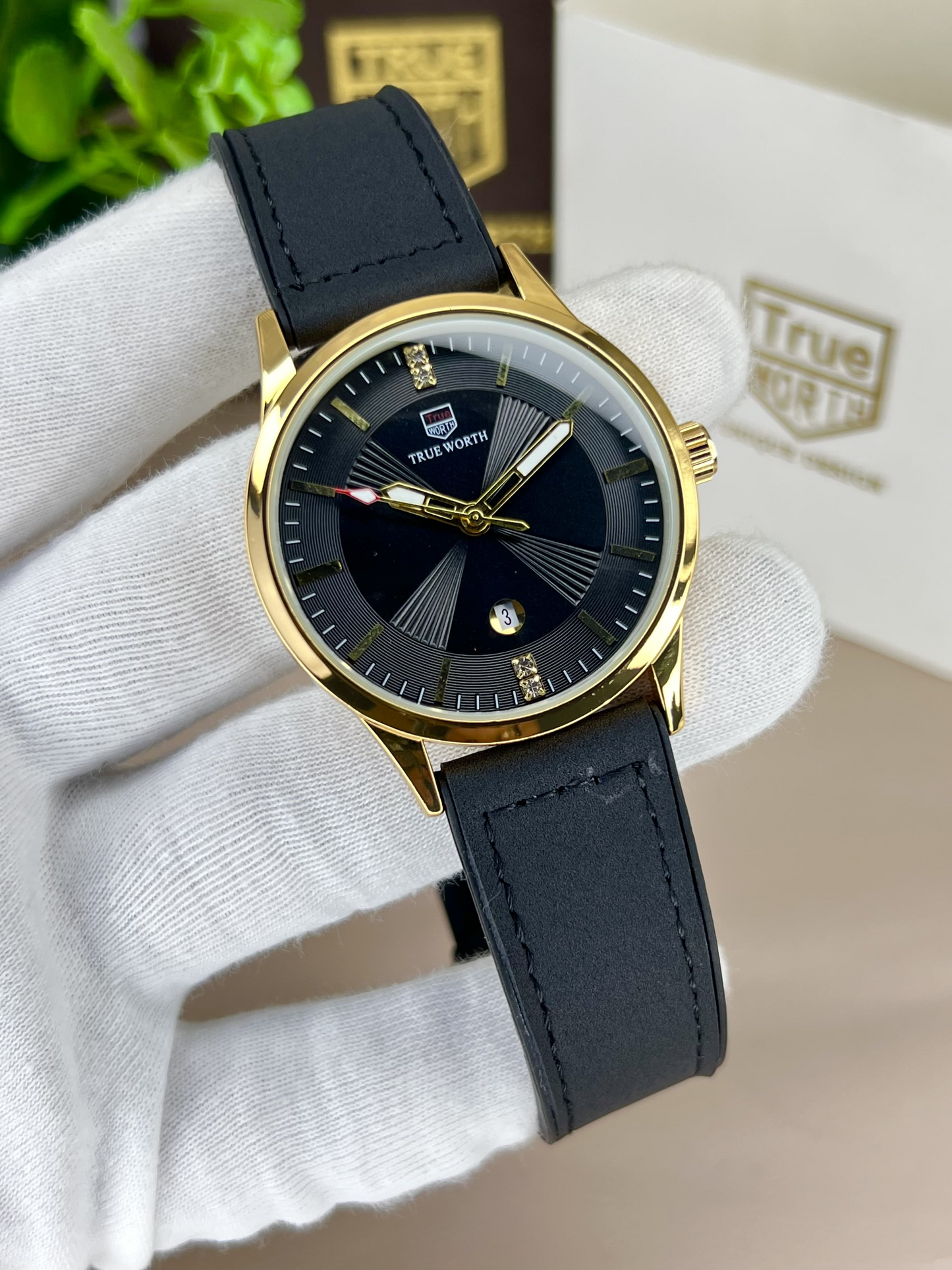 True worth  Rubber Strap Watch with Date