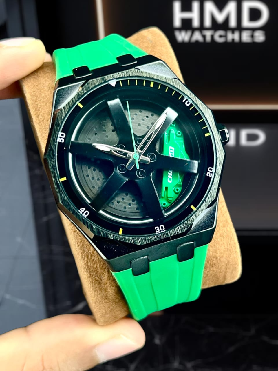 CHAXIGO Rotation Watch Model 7258 G