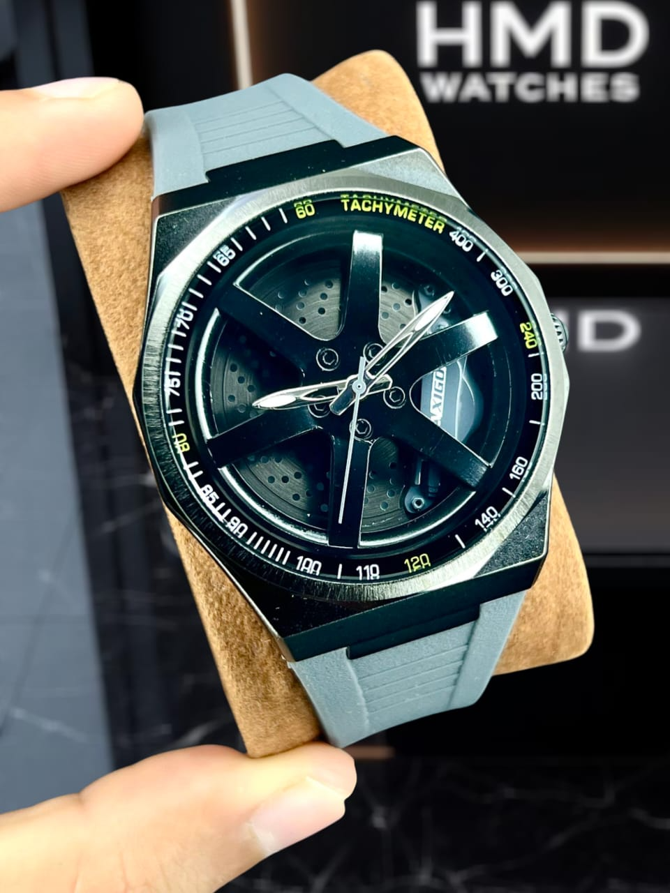 CHAXIGO Rotation Watch Model 7258 G