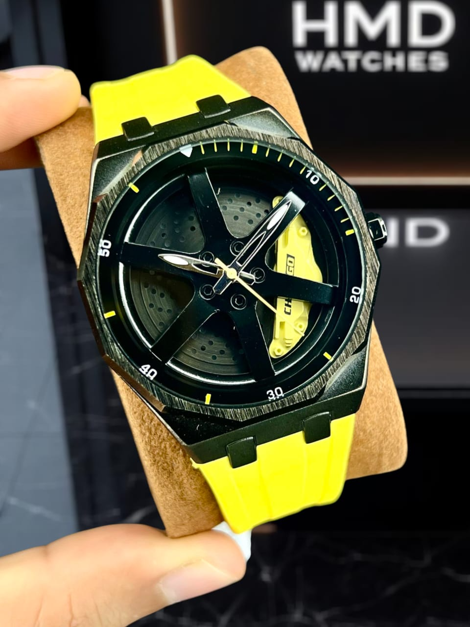 CHAXIGO Rotation Watch Model 7258 G